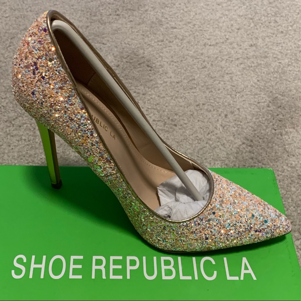 Shoe Republic LA Sparkley Pumps